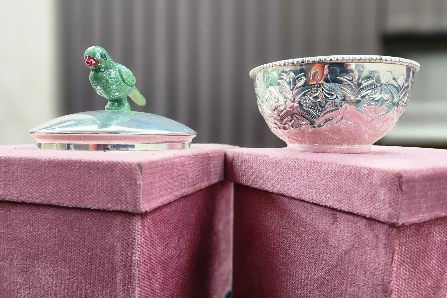 Parrot Handle Box
